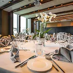 Moevenpick Hotel *