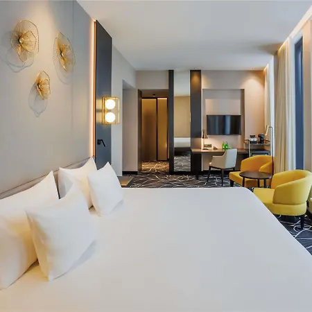 Moevenpick Hotel *