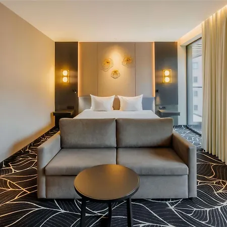 Moevenpick Готель *